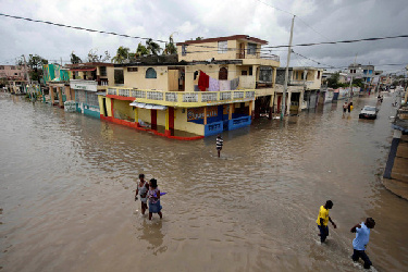 congresswoman-wilson-discusses-hurricane-matthew-relief-efforts-in-haiti
