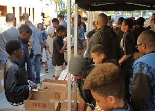 100 Black Men Of South Florida Thanksgiving Food Drive