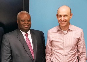 US Virgin Islands Governor Kenneth Mapp (left) with Darren Scott, United Airlines Senior Manager