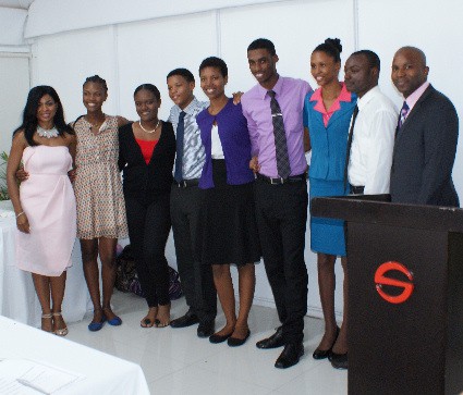 2016 Grace Scholarship Fund Winners alongside guest speakers Dr. Michelle Charles (far left) and Dr. Nicely (far right)