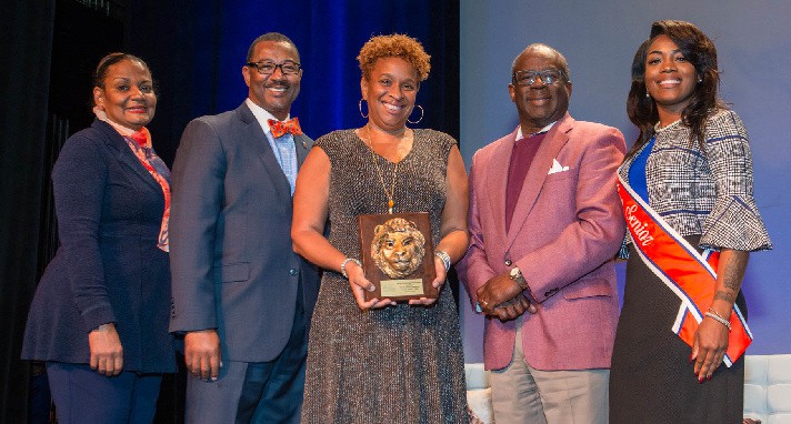 Yvette N. Harris, CEO Harris Public Relations receives Florida Memorial University's Media Community Service Award