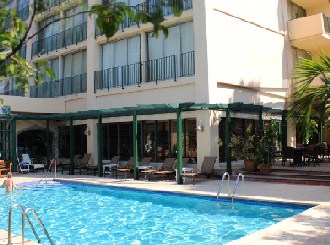 Jamaica’s Courtleigh Hotel & Suites Earns HotelsCombined Recognition of Excellence