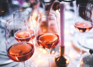 Health Benefits of Drinking Rose Wines