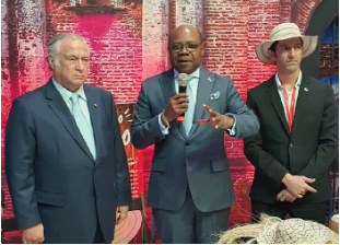 Miguel Torruco Marqués, Edmund Bartlett, Iván Eskildsen Alfaro - Jamaica and Panama Sign Multi – Destination Marketing and Airlift Agreement