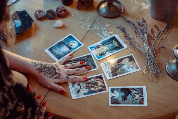 Seeing Into the Future: Can Tarot Cards Predict the Future?
