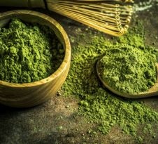 What are the Benefits and Uses of Greens Powders?