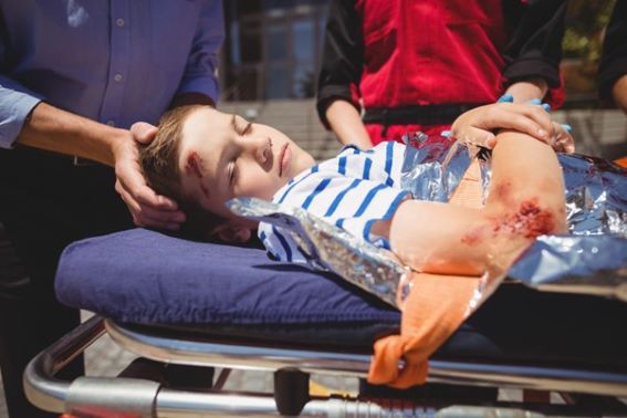 How to deal with Common Child Car Accident Injuries