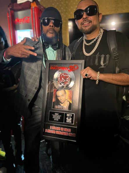 Sean Paul Pays Tribute to Sound System Selector Lion Face
