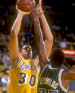 Irving Thomas #30 with LA Lakers